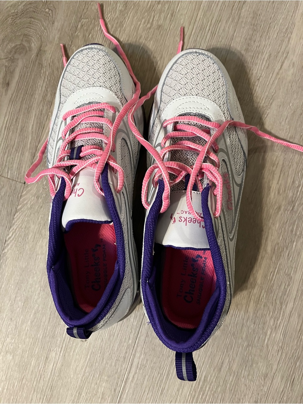 Cheeks Women’s White Sneakers with Pink Laces and Purple Collar